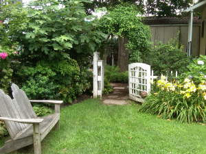 Seating area on the main lawn Seating area on the main lawn